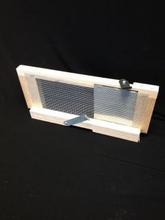 robbing screen for hive entrance